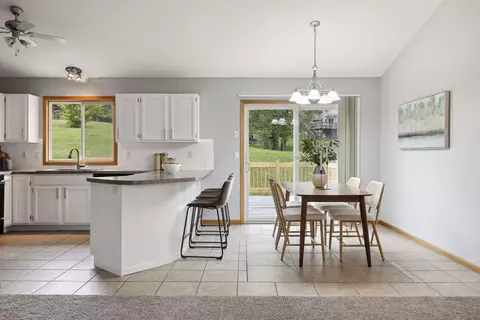 4031 Pennsylvania Ave, Eagan, MN 55123 photo 8