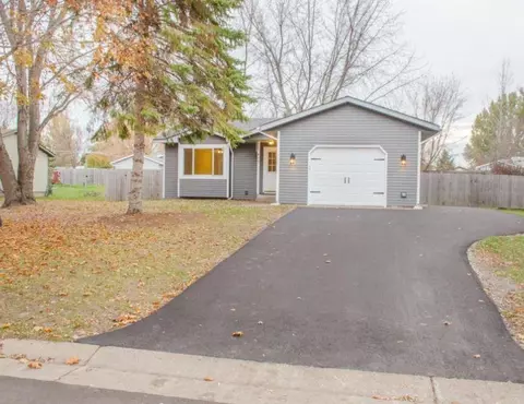 805 Marion St NW, Isanti, MN 55040
