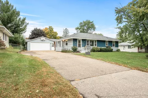 8496 Hadley Ave S, Cottage Grove, MN 55016
