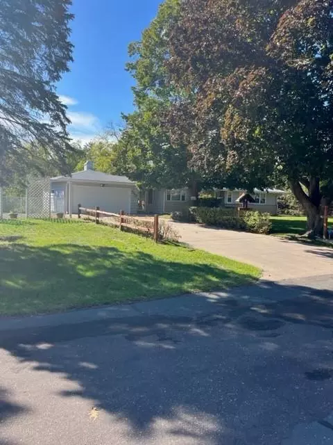 540 Marshan Ln, Lino Lakes, MN 55014