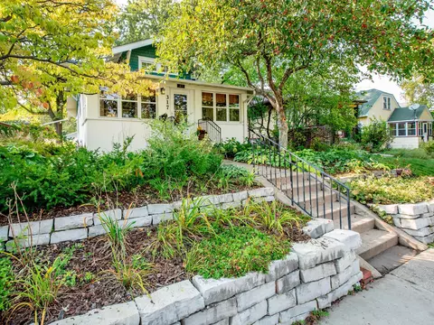 317 Hamline Ave S, Saint Paul, MN 55105