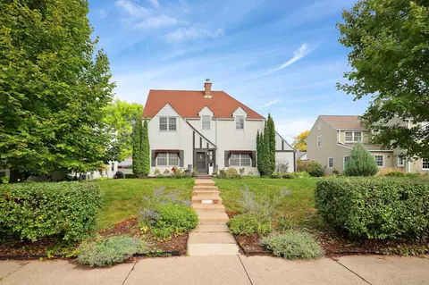 1769 Hillcrest Ave, Saint Paul, MN 55116
