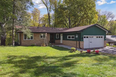 560 Rice Creek Blvd NE, Fridley, MN 55432