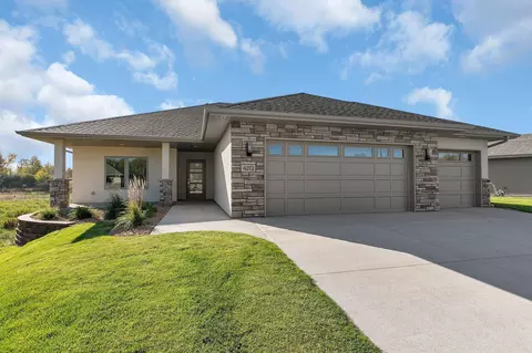 4272 30th St S, Saint Cloud, MN 56301