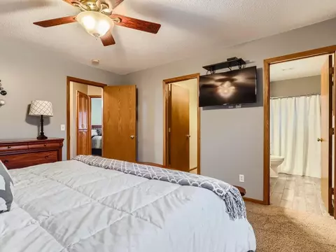11150 Hillsboro Ct, Champlin, MN 55316 photo 18