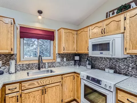 11150 Hillsboro Ct, Champlin, MN 55316 photo 12