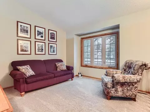 11150 Hillsboro Ct, Champlin, MN 55316 photo 5