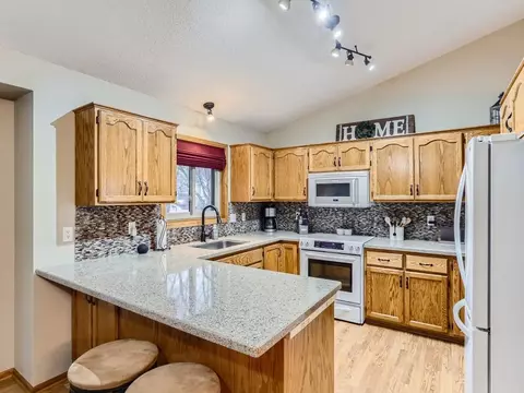 11150 Hillsboro Ct, Champlin, MN 55316 photo 11