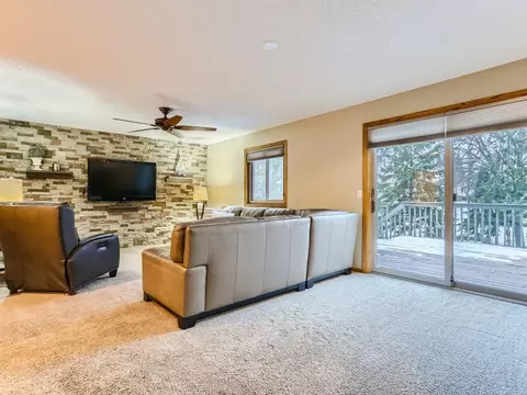 11150 Hillsboro Ct, Champlin, MN 55316 photo 8