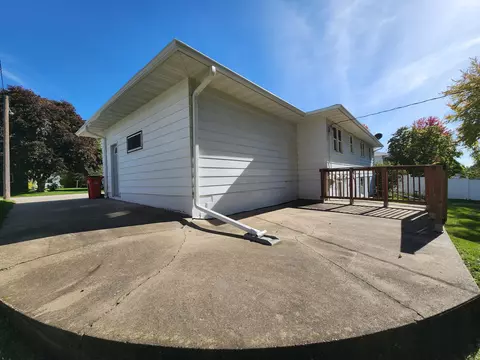 320 6th St SW, Plainview, MN 55964 photo 8