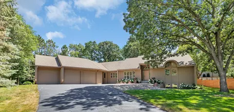 910 Forest Dr, Saint Cloud, MN 56303 photo 3