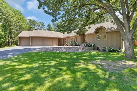 910 Forest Dr, Saint Cloud, MN 56303