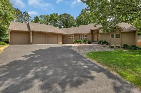 910 Forest Dr, Saint Cloud, MN 56303 photo 2