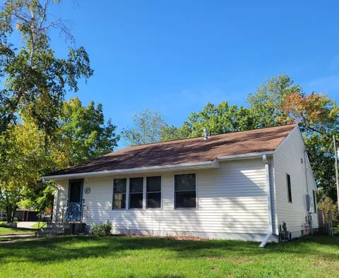 1073 Finn St S, Saint Paul, MN 55116