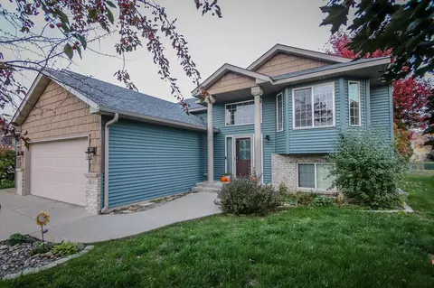 1616 Timberdoodle Dr, Saint Cloud, MN 56303