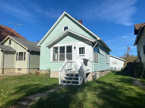 106 E 2nd Ave N, Aurora, MN 55705