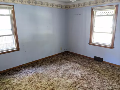 705 Saint Thomas Ave, Albert Lea, MN 56007 photo 8