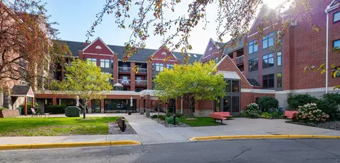 500 County Road B W #220, Roseville, MN 55113
