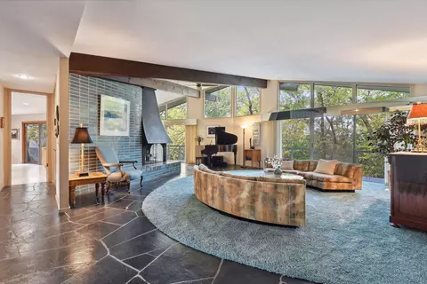 4103 Red Oak Rdg, Minnetonka, MN 55345