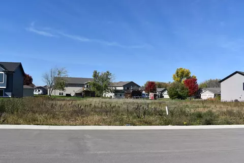 353 Spring Day Ct NE, Eyota, MN 55934