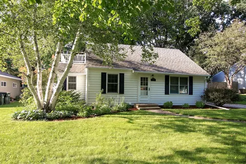739 Juul Rd SW, Hutchinson, MN 55350