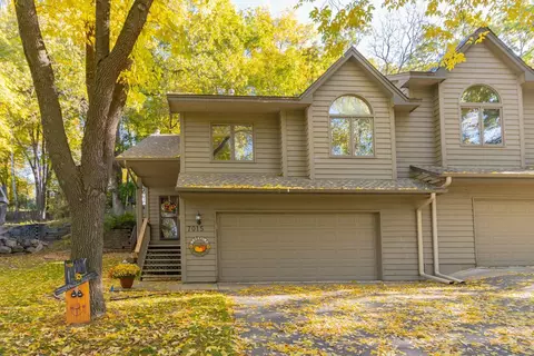 7015 Edenvale Blvd, Eden Prairie, MN 55346