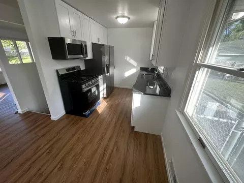 1016 111th Ave NW, Coon Rapids, MN 55448