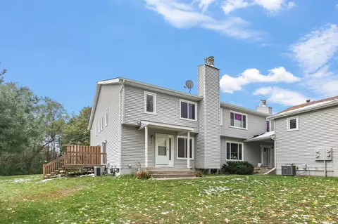 7413 Landau Curv, Bloomington, MN 55438