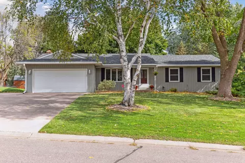 3675 Gresham Ave N, Oakdale, MN 55128