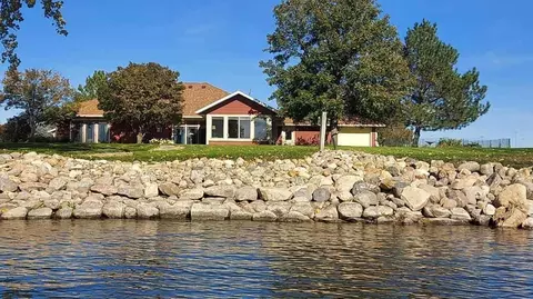 225 Northwood Dr, Cottonwood, MN 56229