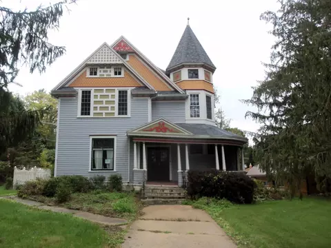 709 Parkway Ave S, Lanesboro, MN 55949