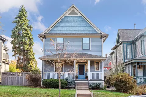 852 Lincoln Ave, Saint Paul, MN 55105