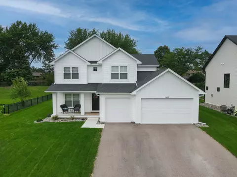 8619 197th St W, Lakeville, MN 55044