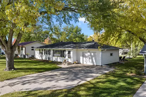 536 16th St SE, Owatonna, MN 55060