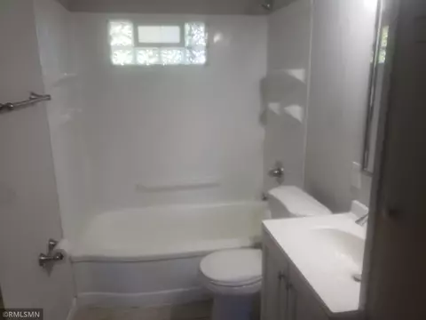 817 Carlton Ave, Faribault, MN 55021 photo 9