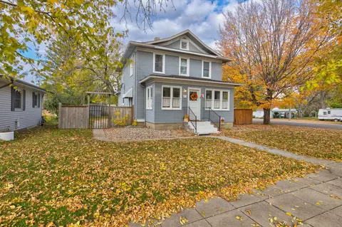 300 S Brook St, Hendricks, MN 56136