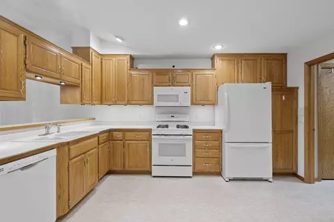 4186 Starbridge Ct, Eagan, MN 55122 photo 14