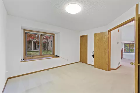 4186 Starbridge Ct, Eagan, MN 55122 photo 25