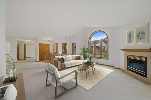 4186 Starbridge Ct, Eagan, MN 55122 photo 7