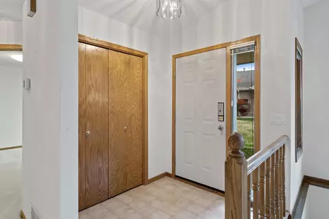 4186 Starbridge Ct, Eagan, MN 55122 photo 4