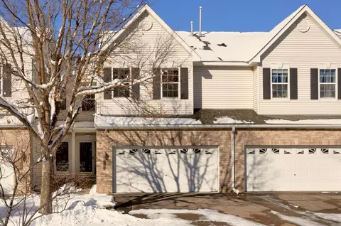 17586 Hackberry Ct, Eden Prairie, MN 55347