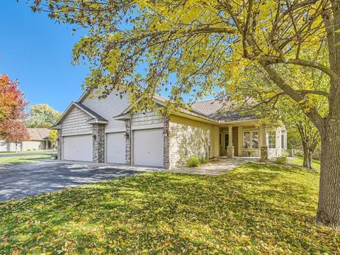 2303 Gresham Ave N, Oakdale, MN 55128