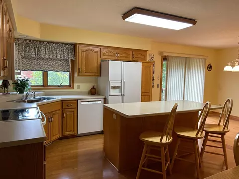 325 4th Ave SE, Plainview, MN 55964 photo 8