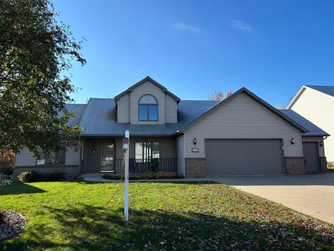325 4th Ave SE, Plainview, MN 55964