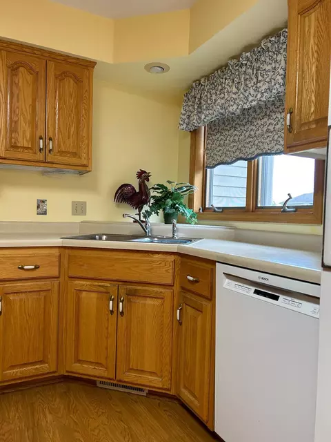 325 4th Ave SE, Plainview, MN 55964 photo 9