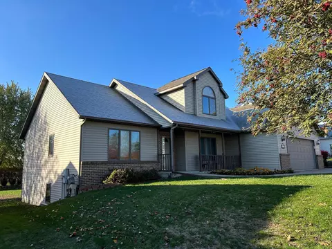 325 4th Ave SE, Plainview, MN 55964 photo 2