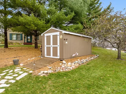 4106 Blackhawk Rd, Eagan, MN 55122 photo 5