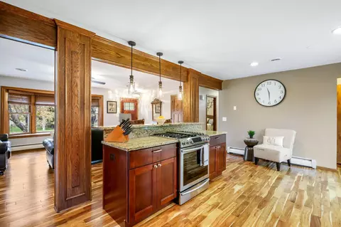 4106 Blackhawk Rd, Eagan, MN 55122 photo 11