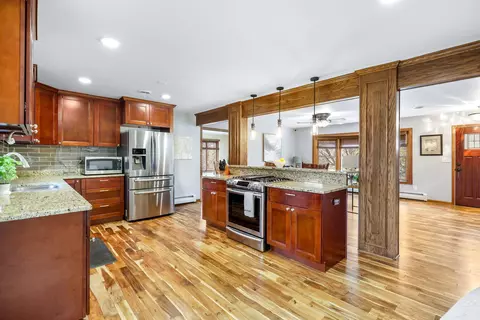 4106 Blackhawk Rd, Eagan, MN 55122 photo 10