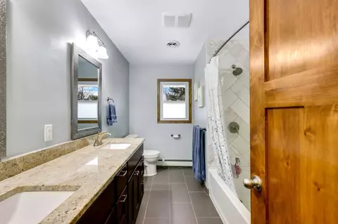 4106 Blackhawk Rd, Eagan, MN 55122 photo 17